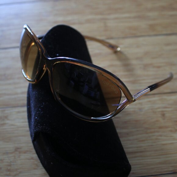 Tom Ford Oversized Oval Brown Wrap Acetate Sunglasses Unisex 